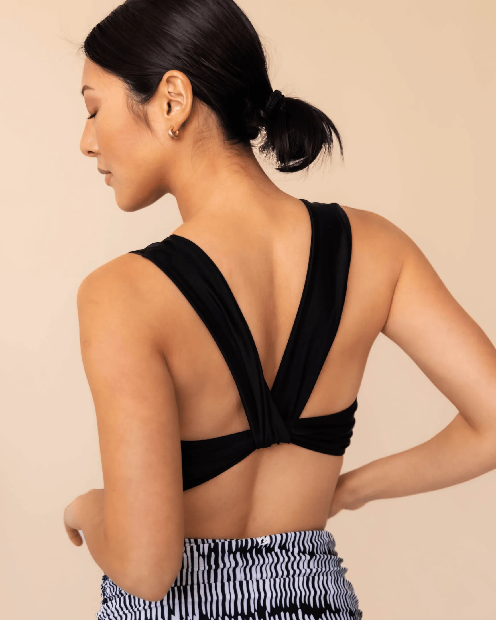 Black Switch V Crop