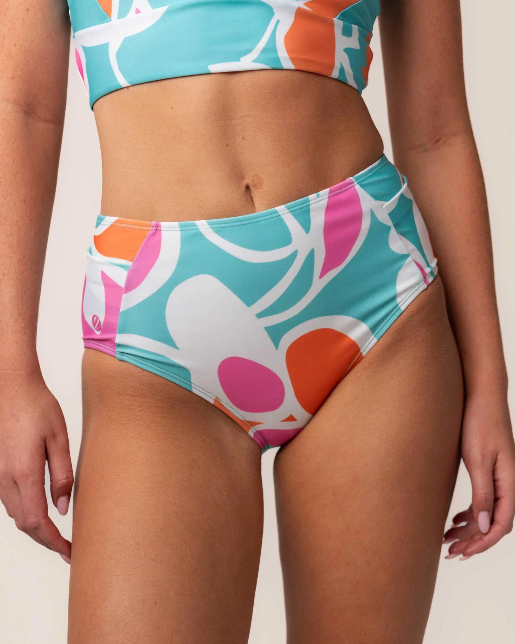 Ella Yoga Pocket Bottom