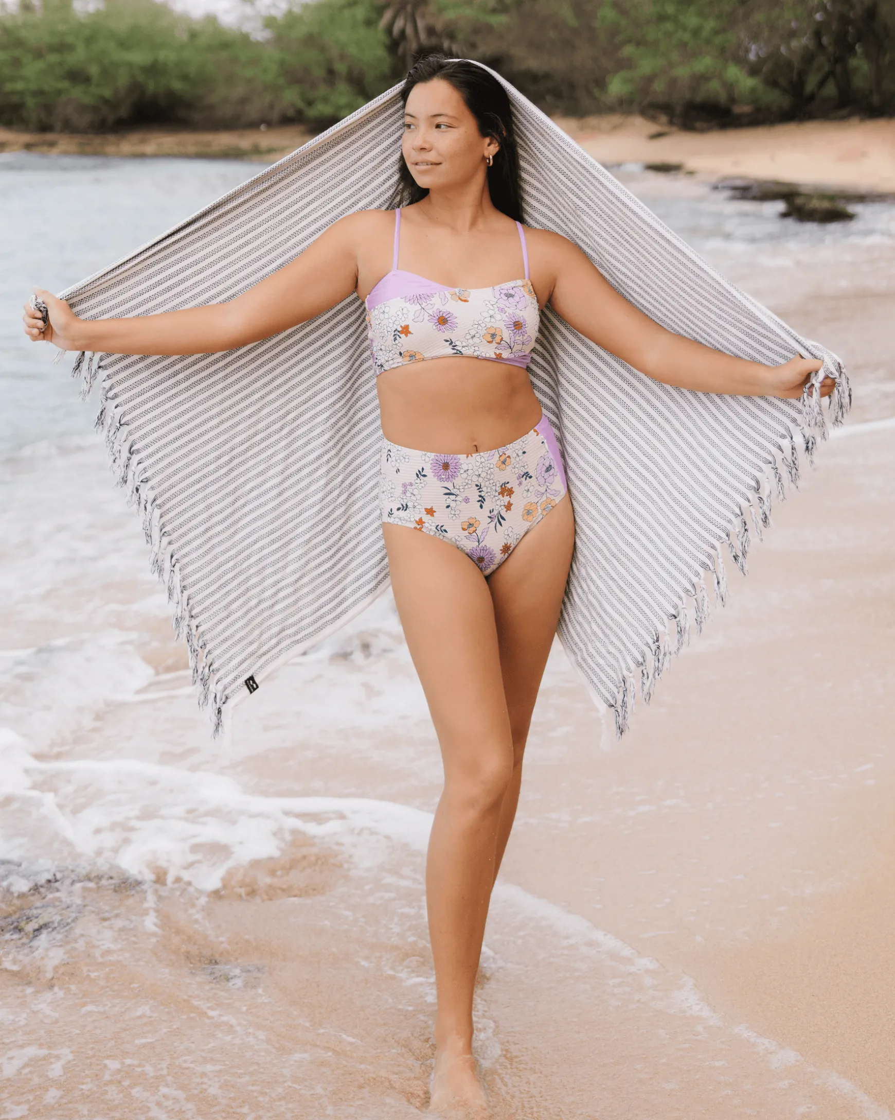 Lilac Beach Zip Pocket Bottom