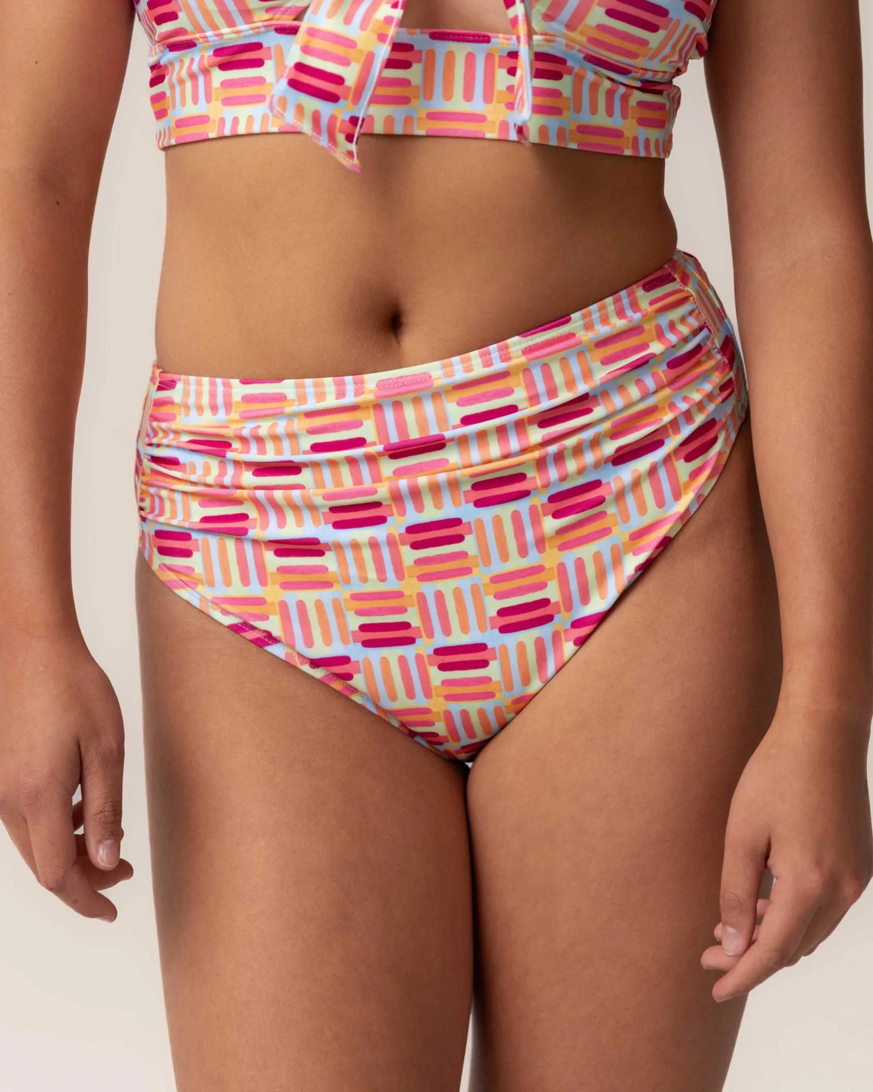 Vera High Leg Ruched Bottom